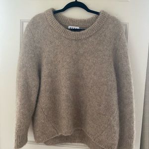 Cream sweater in wool
